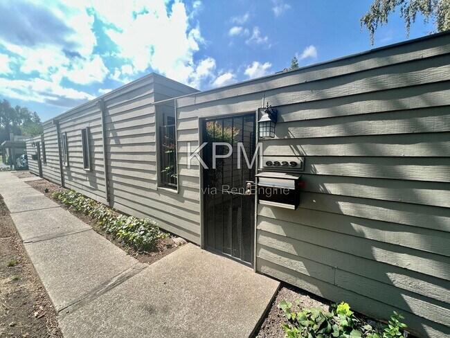 6829 Mill Springs Ct