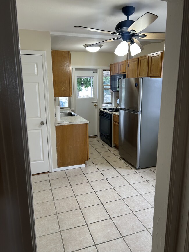 2964 Daniel St