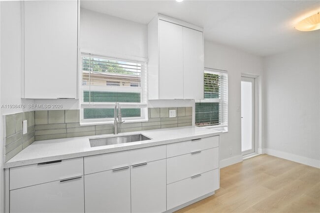 Photo - 550 NE 68th St Unit 550