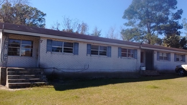 Building Photo - 5218 Field Dr Rental