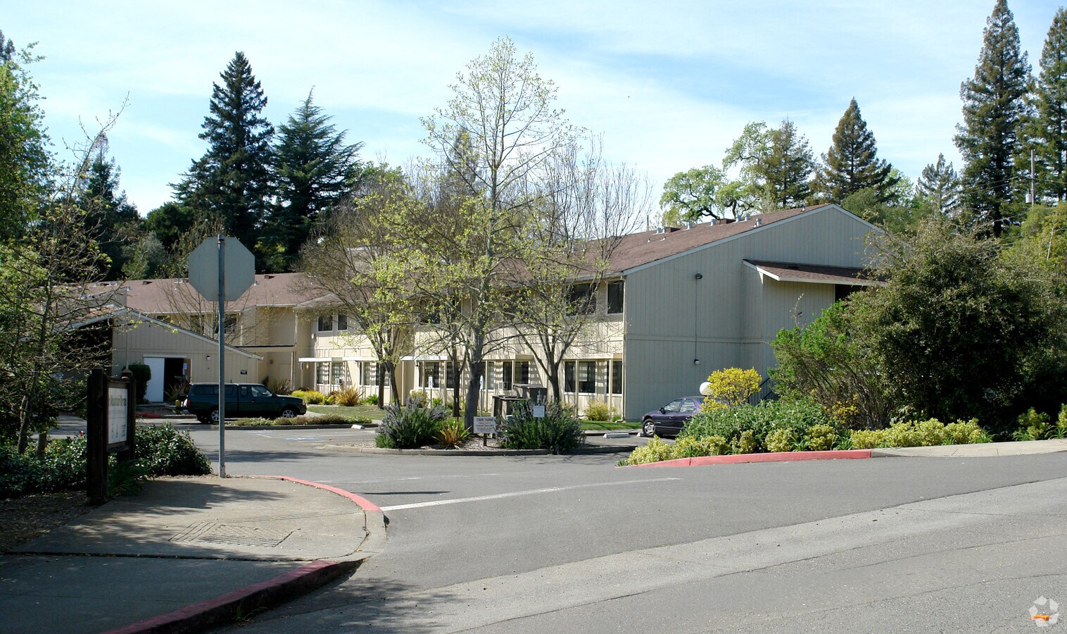 Fitch Mountain Terrace - Fitch Mountain Terrace Apartments