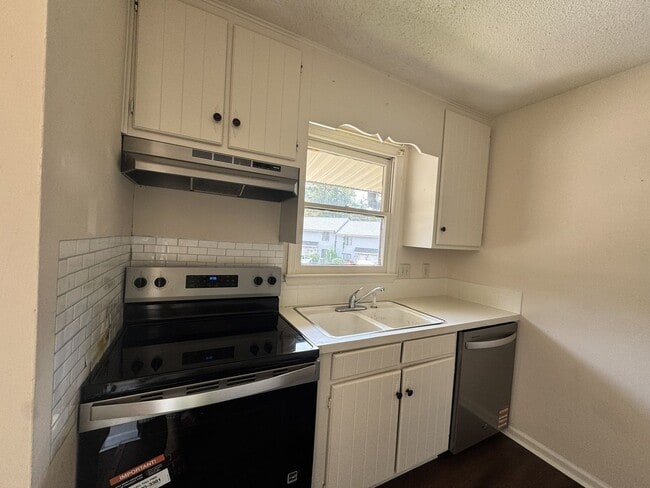 Photo - 155 Stoney Ridge Rd