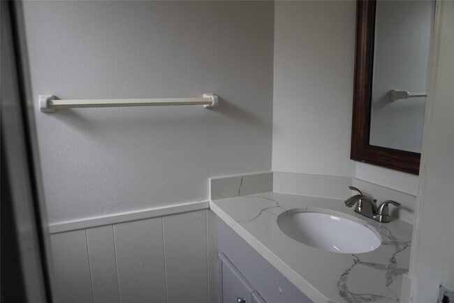 Photo - 10703 Wickersham Ln