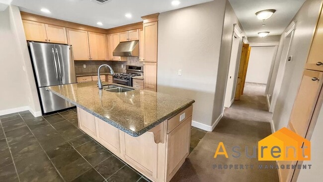 Photo - Wonderful Large Condo Available Now! MOVE-IN SPECIAL: Half Off First Month's Rent Unit 8