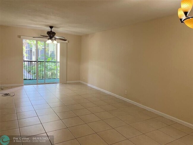 Photo - 5080 SW 64th Ave Unit 202