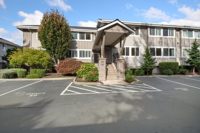Building Photo - 2bd/2ba Bellevue Condo Unit 202-F