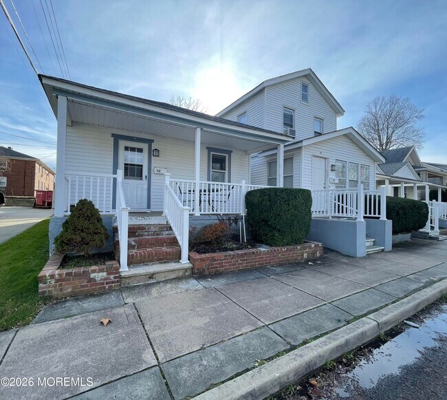 Building Photo - 90 Poplar Ave