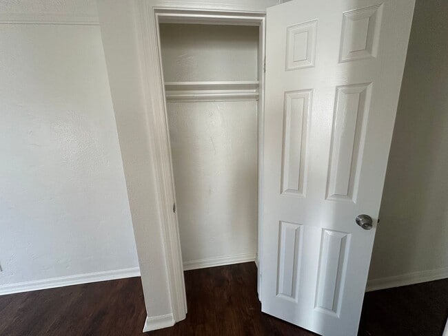 Photo - 8114 S Hoover St Unidad 8116