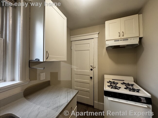 6 Craigie Cir Unit 4