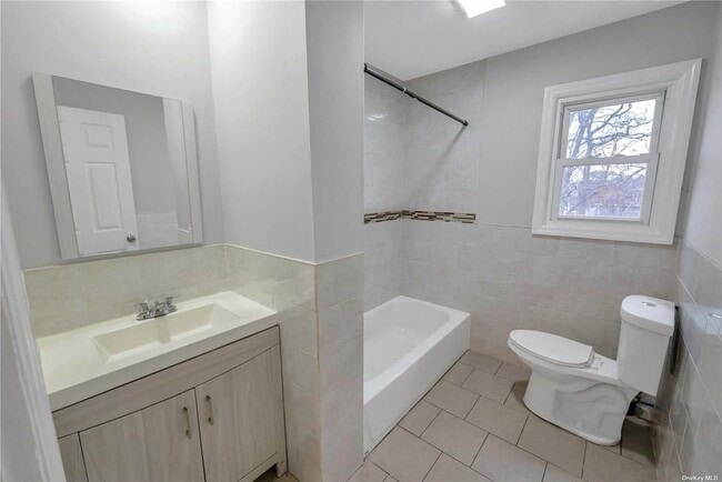 Photo - 10 Spruce St Unit 2