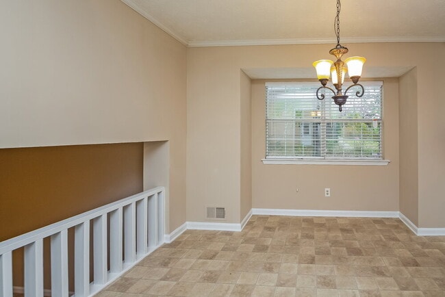 Photo - 5972 Nell Ln