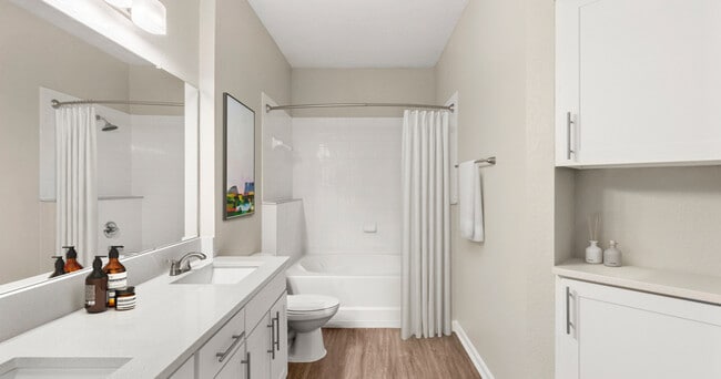 Premium Upgraded Apartment
