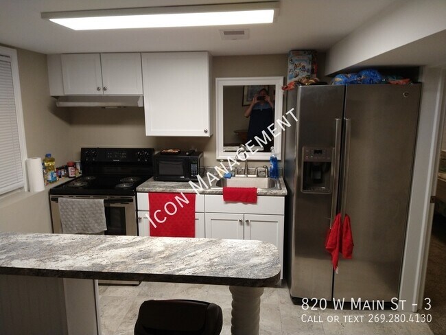 Photo - 820 W Main St Unit 3