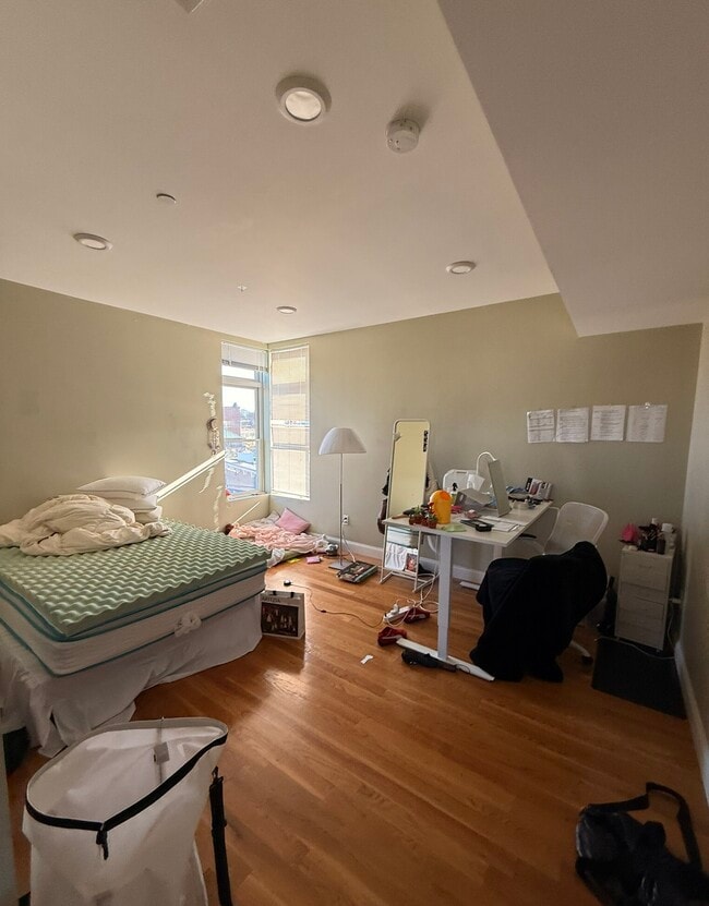 Photo - 128 Roxbury St Unit 7B