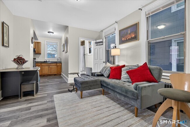 Photo - 393 Orchard St