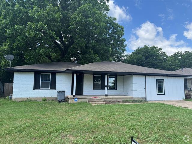 Building Photo - 4655 C L Veasey Blvd Rental