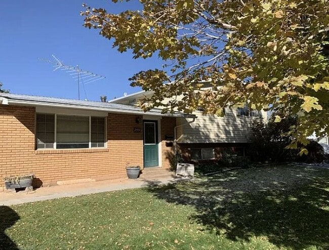 Building Photo - 299 N Highland Dr Unit A