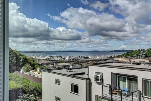 Building Photo - Queen Anne View Condo!!! Open House Saturday June 13th 4:00-5:00 Unit 302