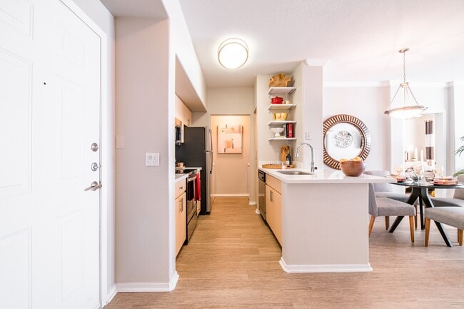 Photo - Alanza Place