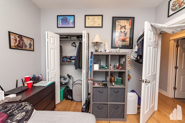 Photo - 2437 N Ashland Ave Unit 1F