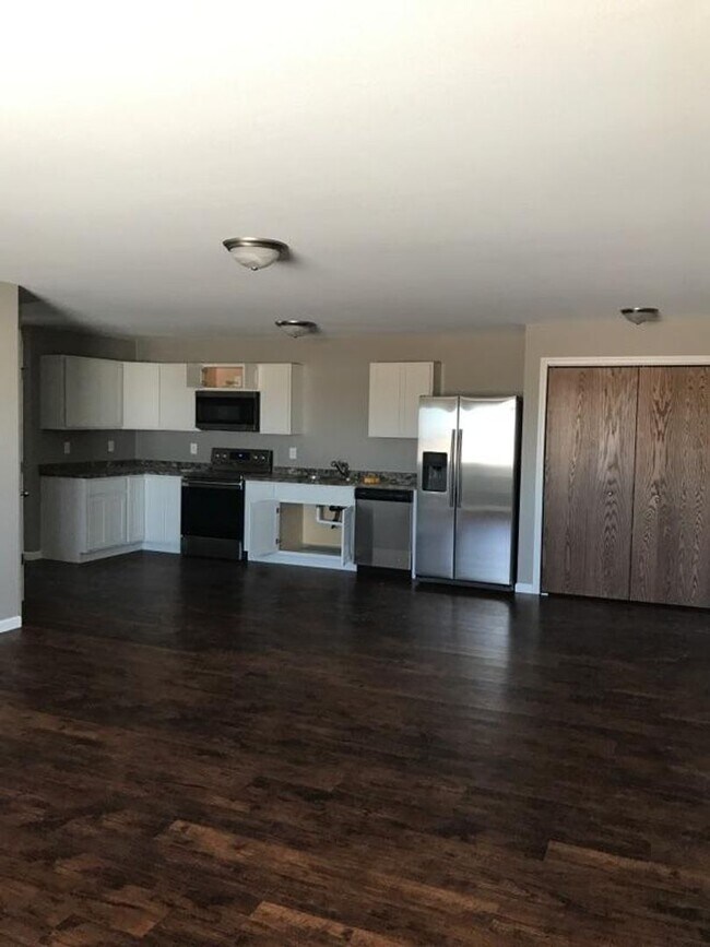 Photo - Westfield Apartments
