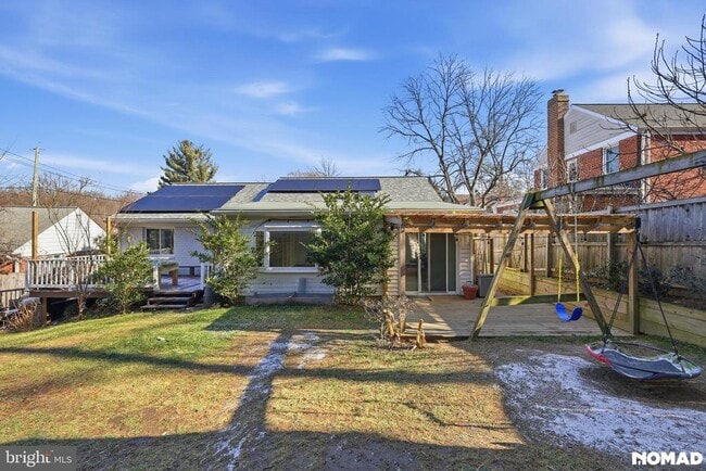 Photo - 303 Mansfield Rd