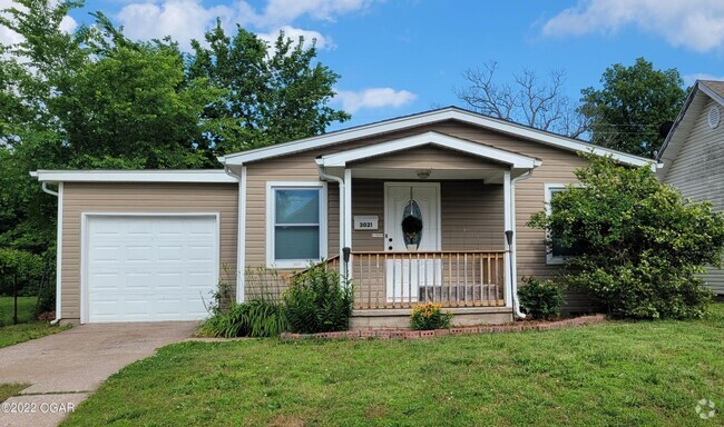 Building Photo - Gorgeous 2bd/1bath home