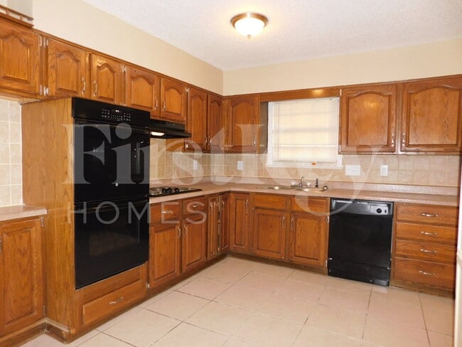Photo - 4832 Rolling Meadows Dr