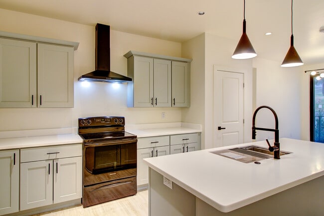 Building Photo - 1221 East Emma Drive Unit 112