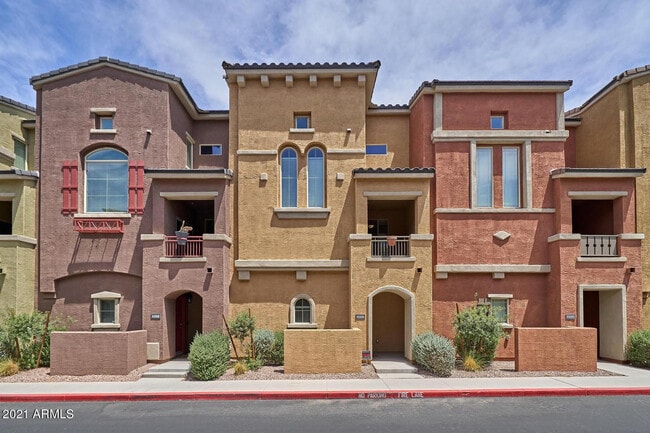 Building Photo - 240 W Juniper Ave Unit 1089