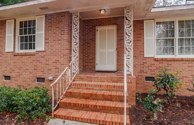 Photo - 2221 Hook Lawn Dr