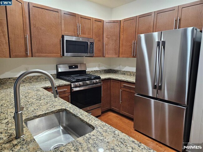 Photo - 2411 Windsor Park Ct