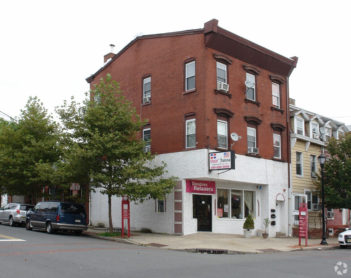 Photo - 900 S Clinton Ave