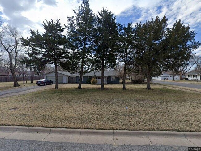 Building Photo - 1301 E 9th Ave