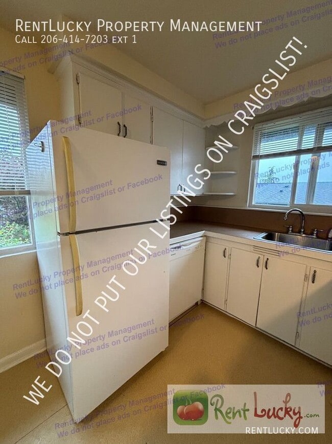 Photo - 4729 S Findlay St