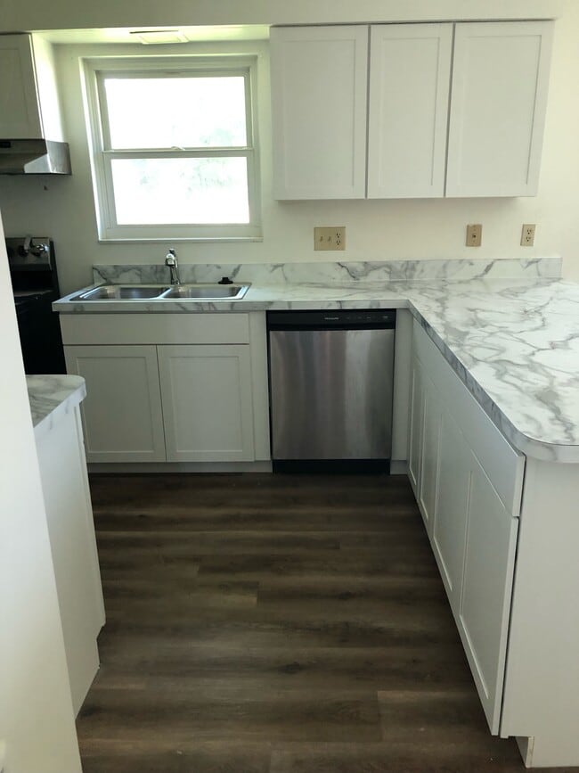 Photo - 4023 Caprice Rd