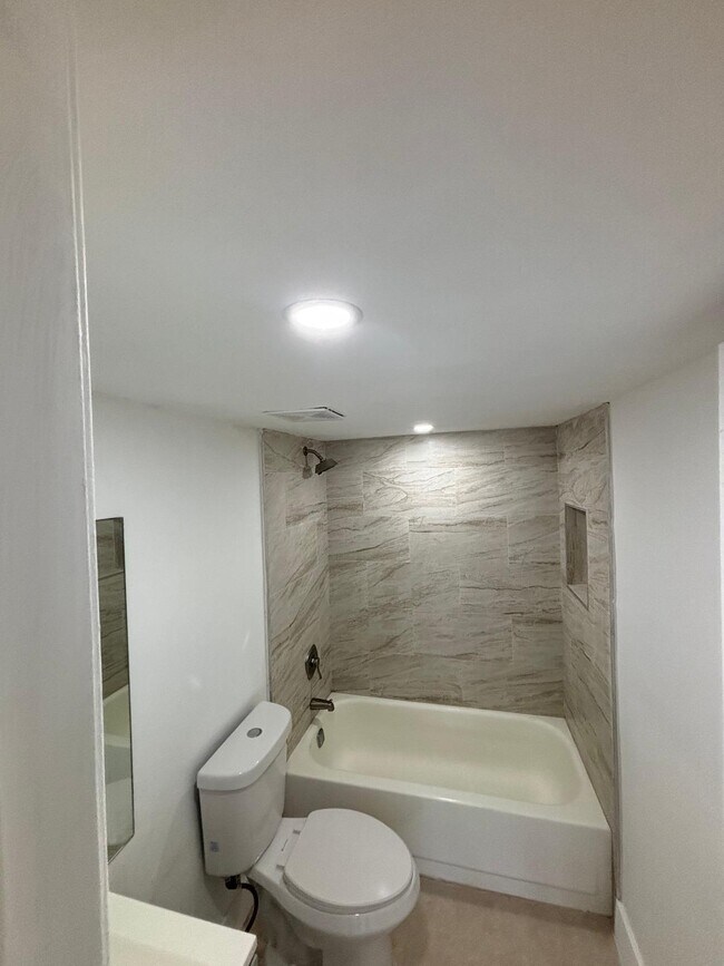 Photo - 8002 SW 149th Ave Unidad B304