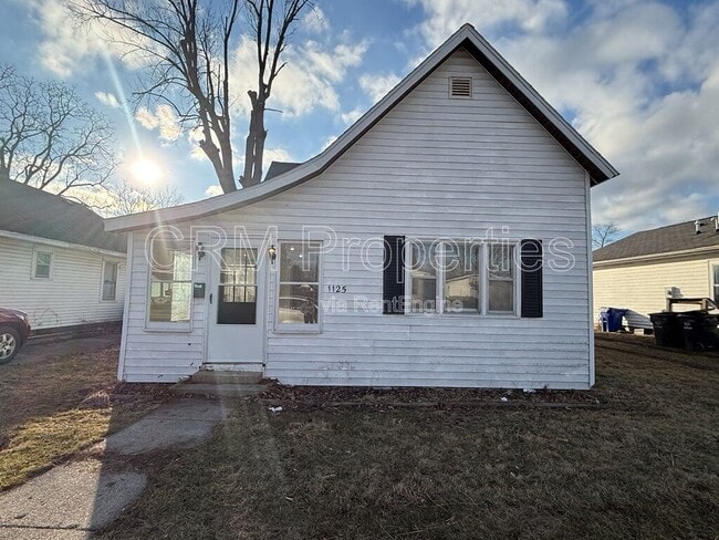 Photo - 1125 N Bell St