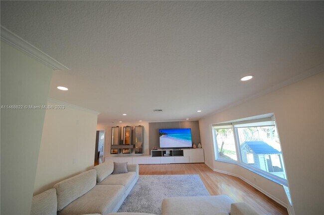 Photo - 2509 NE 35th Dr