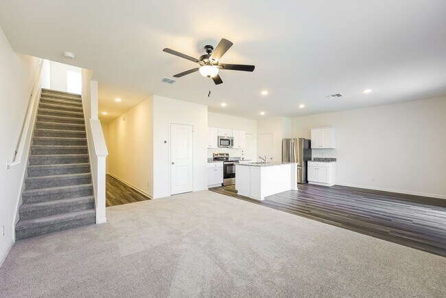 Photo - 5534 Bluebell Mdw