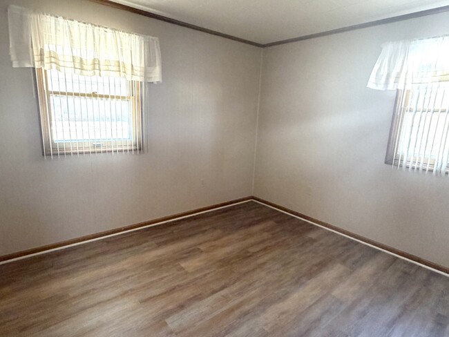 Photo - 2007 Schuyler Dr