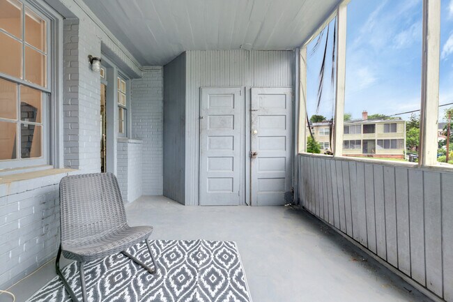 Photo - 3915 7th St NE Unit #2