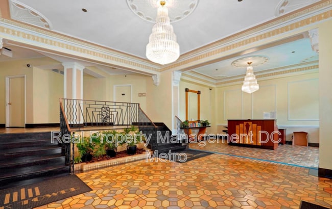 Photo - 2440 16th St NW Unidad APT 318
