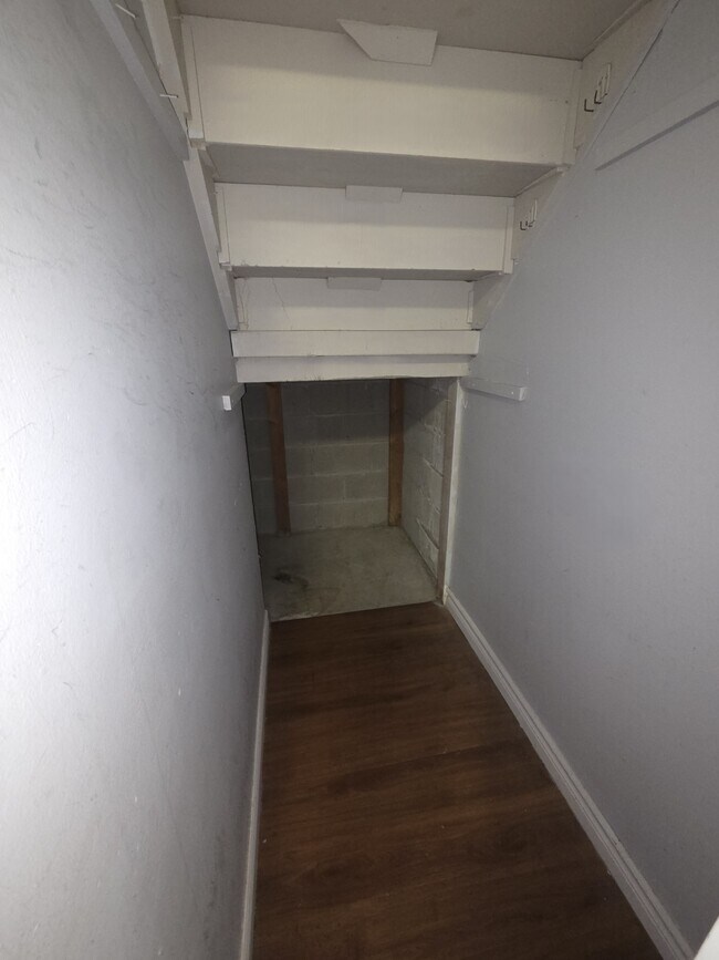Photo - 457 Albert St Unit 2
