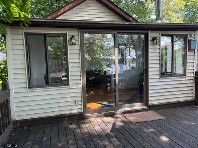 Photo - 19 Windemere Ave