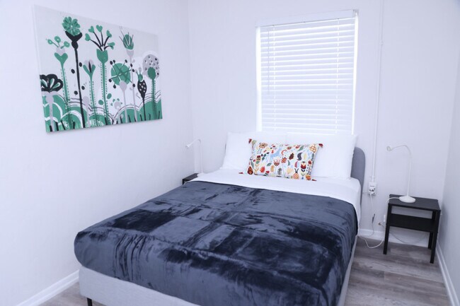 1109 Douglas Rd Unit SI ID1056522P