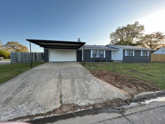 Photo - 3 Bed 2 Bath House with 2 Car Garage, Total Electric W/Yard Care Included