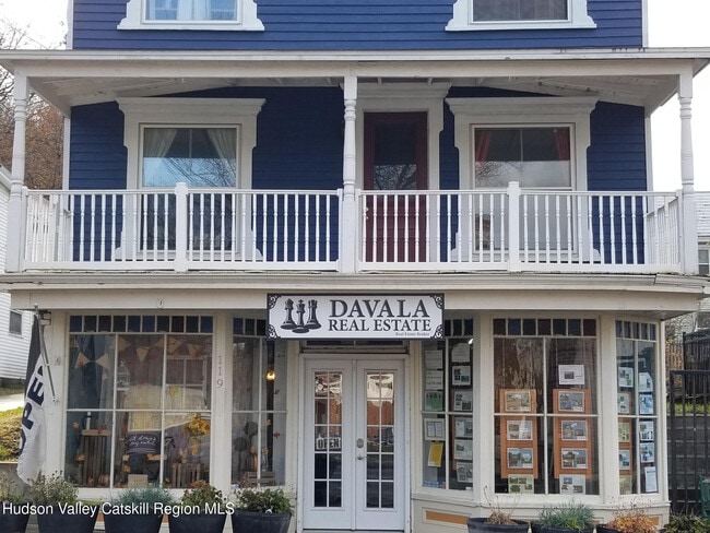 Photo - 119 Main St