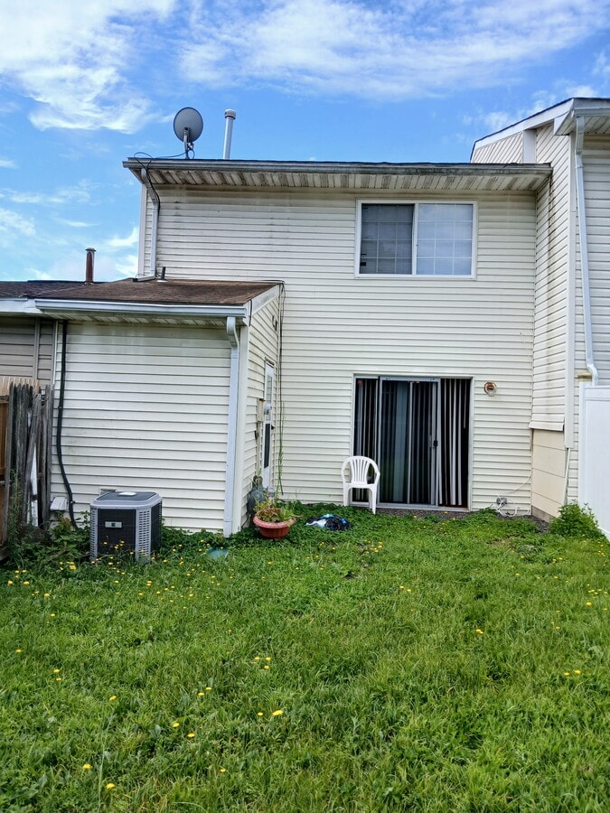 Photo - 33 Milstone Ct