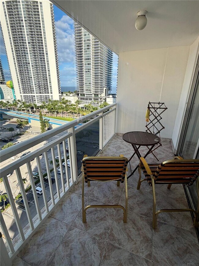Building Photo - 1849 S Ocean Dr Unit 1405